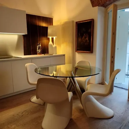 Juliet's Neighbours- Luxury Apartamento Verona