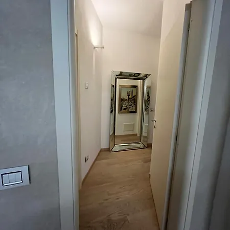 Juliet's Neighbours- Luxury Apartamento *